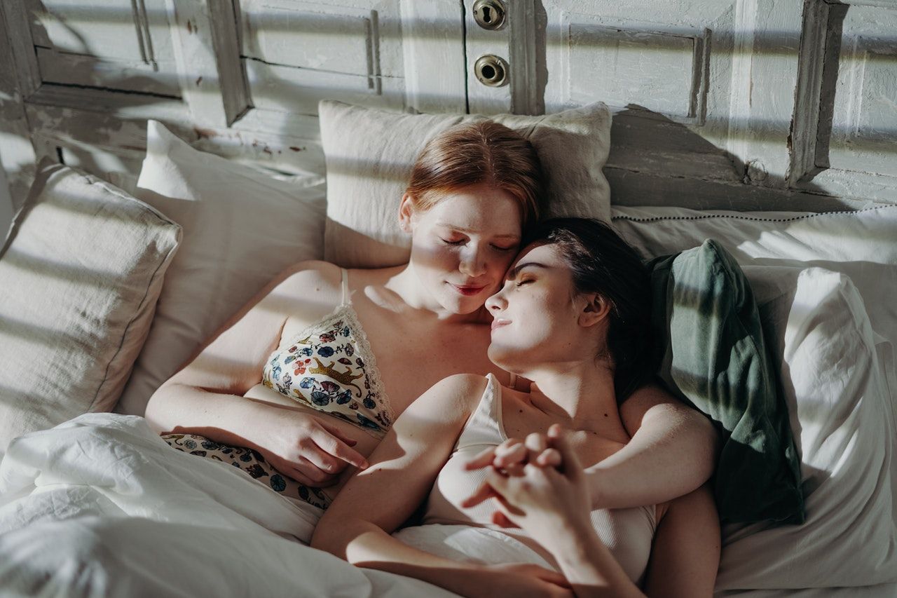 Titelbild: Demisexualität – Definition, Bedeutung und mehr